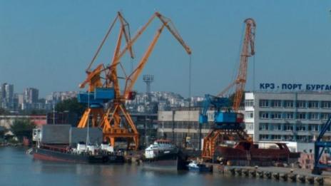 Кран потроши 61-годишна жена в бургаската корабостроителница