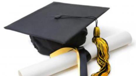 С 20 % се увеличават средствата за студентски стипендии