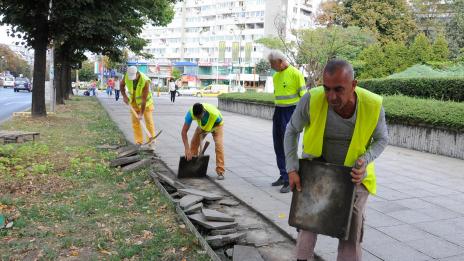 Започна изграждането на велоалея по бул. "Владислав"