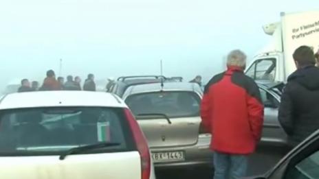 Тежка верижна катастрофа на "Струма", много ранени и поне един загинал  