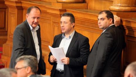 БСП пита бивши депутати за бъдещето на партията