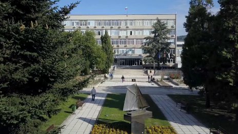 Повече от 400 чуждестранни студенти учат в ТУ-Варна