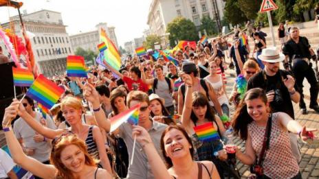Свещеници против гей парада в София