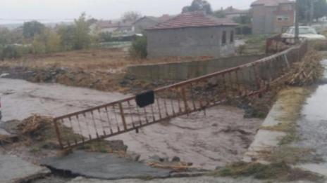 Помощ за пострадалите от наводненията в Бургаско