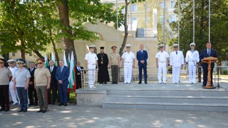 Ден на курсантското управление се проведе във ВВМУ „Н. Вапцаров“
