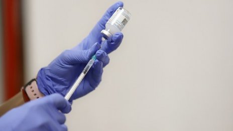 Предлагат задължителна имунизация за определени професии