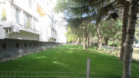 7 блока в "Приморски" получиха финансиране от общината за облагородяване на градинки