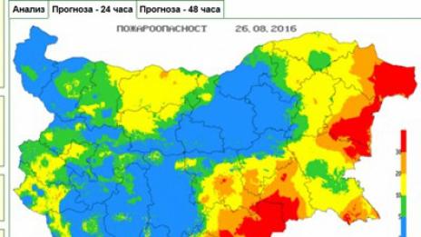 Червен индекс за пожароопасност в 8 области на страната днес