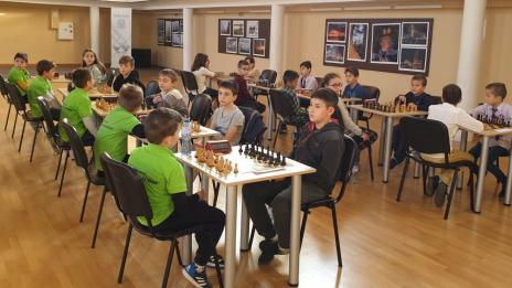 ОУ „Г. С. Раковски“ пак най-добри в шаха във Варна
