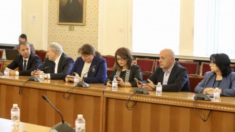 Провали се срещата между ГЕРБ и ПП-ДБ, от „Промяната“ не отидоха