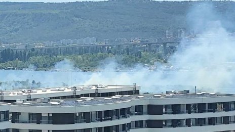 Отново облаци дим над Варна