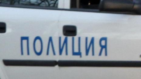 Бандит за бой се стяга, чупи пръсти на полицаи