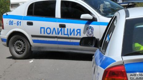 Майка и дъщеря загинаха при челен удар между кола и бус на Е-79
