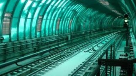  Пиян падна на релсите в софийското метро