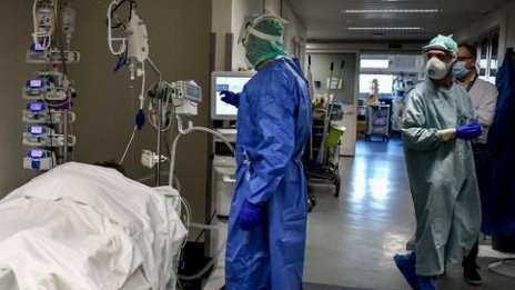 Страшните картини се връщат: 5 болници отказаха да приемат мъж с пневмония
