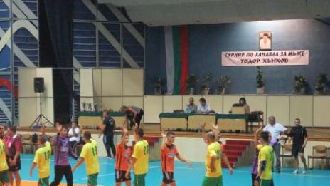 Куп награди за варненци в Бургас