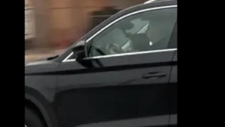 Наглост: Дипломат фучи с джип и дете в скута, минава на червено (ВИДЕО)