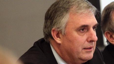 Правителството е стабилно, успокоява Калфин