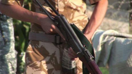 Стоящ на пост пред Голямата джамия във Валанс военен откри огън срещу цивилен