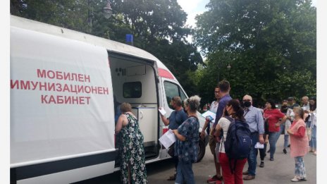 Прокуратурата поема антиваксърите в Морската градина във Варна