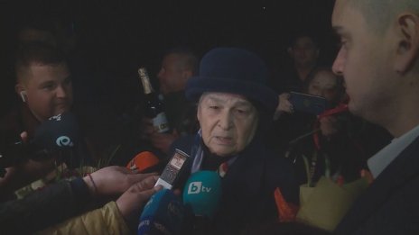 Пищна заря и радост в родното село на Румен Радев 
