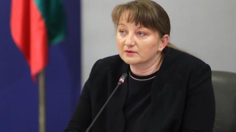 Априлски пенсионерски бонуси: 50-те лева остават и още 120 за храна