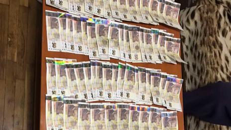 Разбиха печатница за фалшиви пари във Варна, този път не е за реквизит