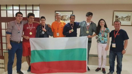 Български ученици спечелиха първото място на Балканската олимпиада по математика в Охрид
