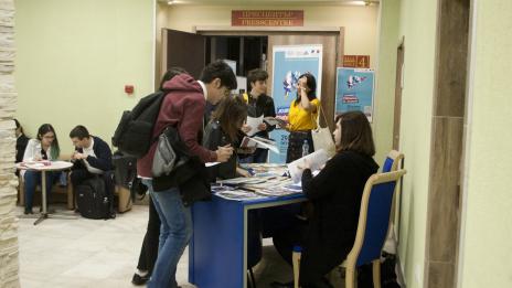 Френски университети се представиха пред ученици и студенти във Варна