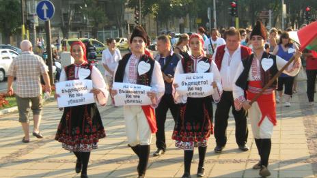 Варненци подкрепиха кампанията против войната по пътищата (ГАЛЕРИЯ)