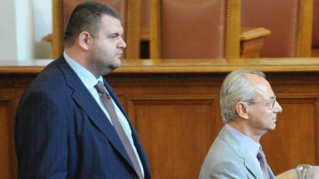 Доган и Пеевски се отказват от охраната си от НСО