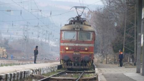 Пътнически влак отне живота на жена в Ловеч