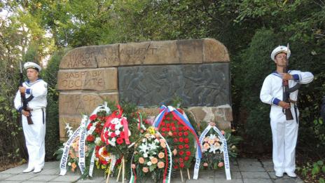 Военни моряци в тържествата от връщането на Добрич към България