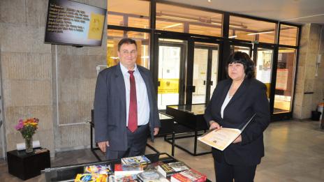 Емил Радев ще награди младежи с посещение в Европарламента