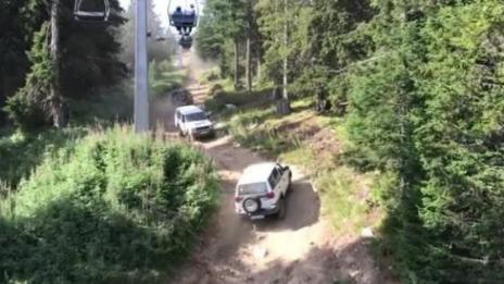 Джиповете на Рилските езера не спират, роми с коне се наместват в бизнеса