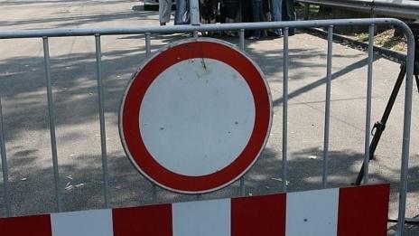 Спират за час движението по участък от „Хемус“ край Варна