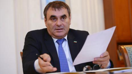 Издигнаха кап. Папазов за кмет, той все още мисли
