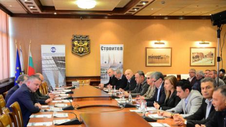 Кметът на Варна Иван Портних се срещна с представители на Камарата на строителите