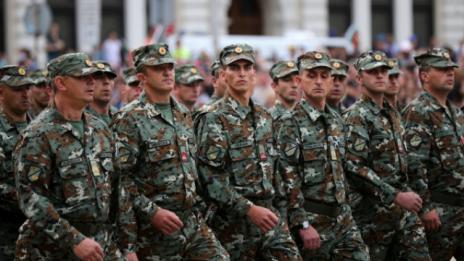 Максималната възраст за постъпване в армията да се увеличи, предлага МО