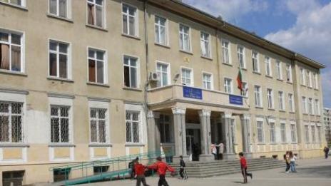 Специални чешмички филтрират водата във варненско училище