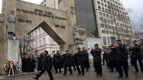 Затварят утре движението по "Осми Приморски полк"
