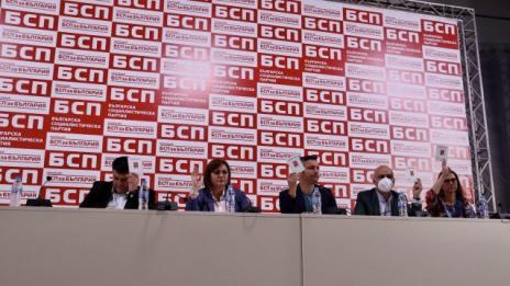 Нинова повежда червената листа във Варна