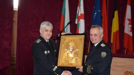 Зам.-началникък на Щаба на ВМС премина в запаса