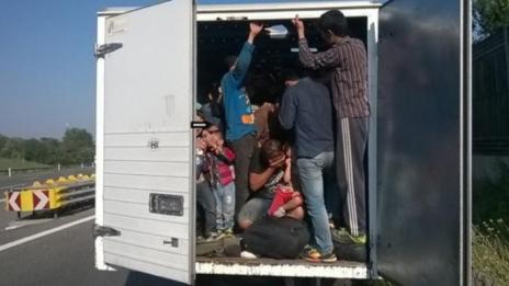 Заради бежанци в ТИР: 18 000 паунда глоба за родна фирма