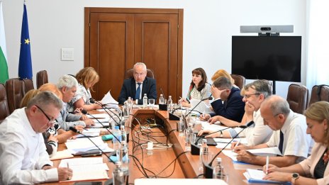 Държавата, синдикатите и работодателите с напредък за минималната работна заплата