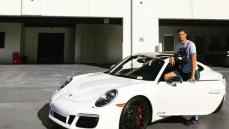 Григор Димитров ходи на тренировки с ... Porsche