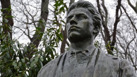 Варненски ученици дискутират върху идеите на Апостола 