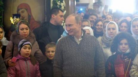 Путин посрещна Рождество в селски храм 