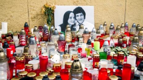 Задържаха заподозрени за смъртта на журналист в Словакия