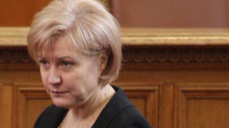 Менда Стоянова иска среща с Радев за "Гражданската"